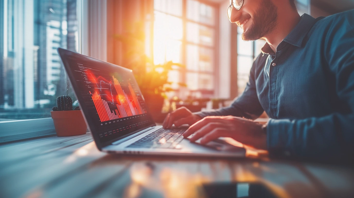 Hombre Revisando los resultados de su servicio Funnel de ventas Hombre Revisando los resultados de su servicio Funnel de ventas